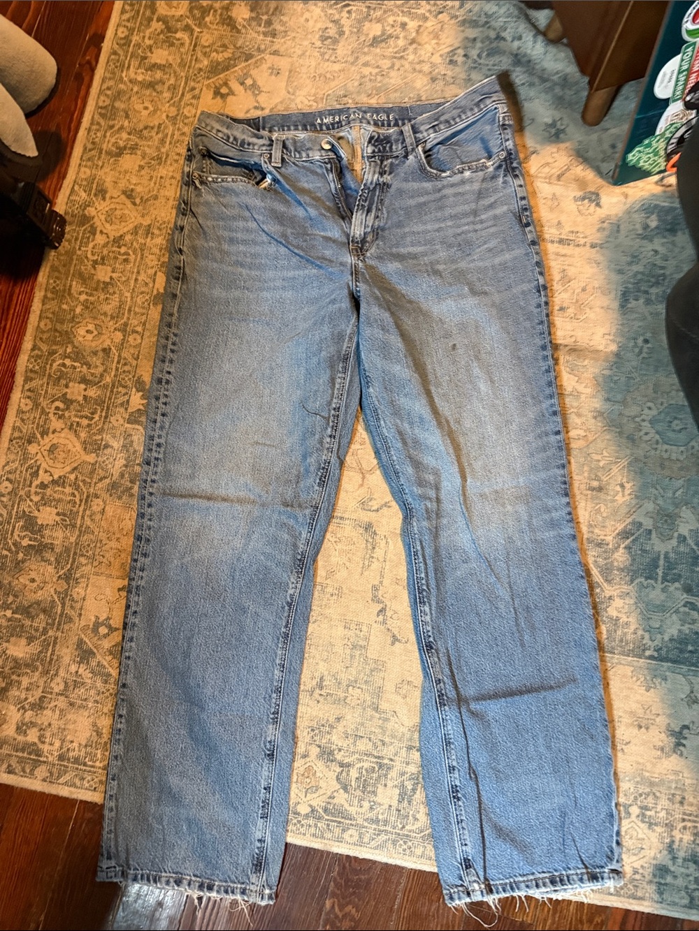 American Eagle Outfitters Light Wash Straight Leg Women’s Jeans